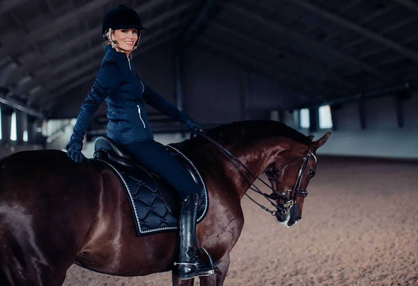 Dressurschabracke ohne ES-Metallabzeichen